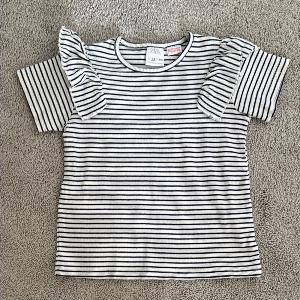 zara girls top with ruffle sleeve 5-6